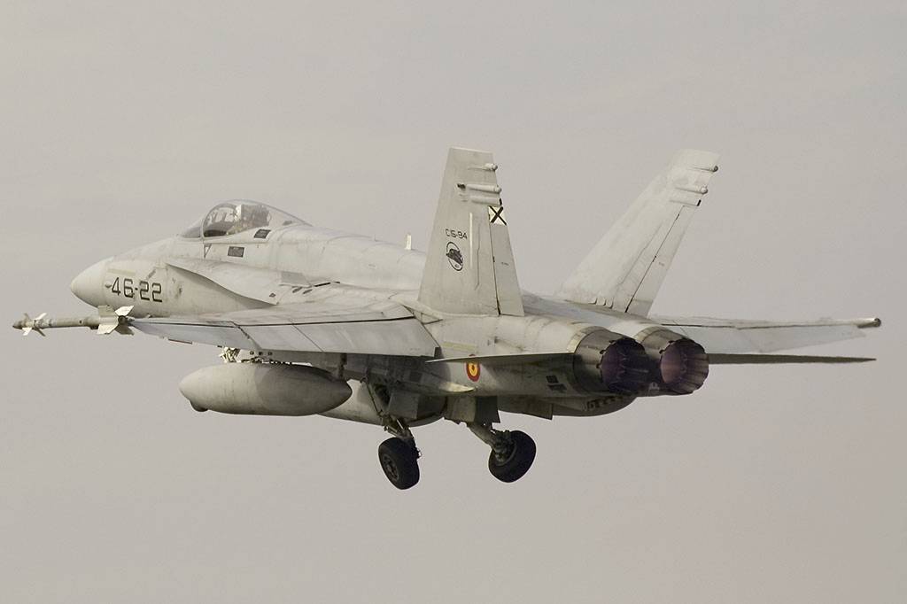 EBFS060928 46-22 FA-18A EdA LV C.15-94/46-22 F/A-18A Ala 46 EdA (C) 28/09/06 Admin